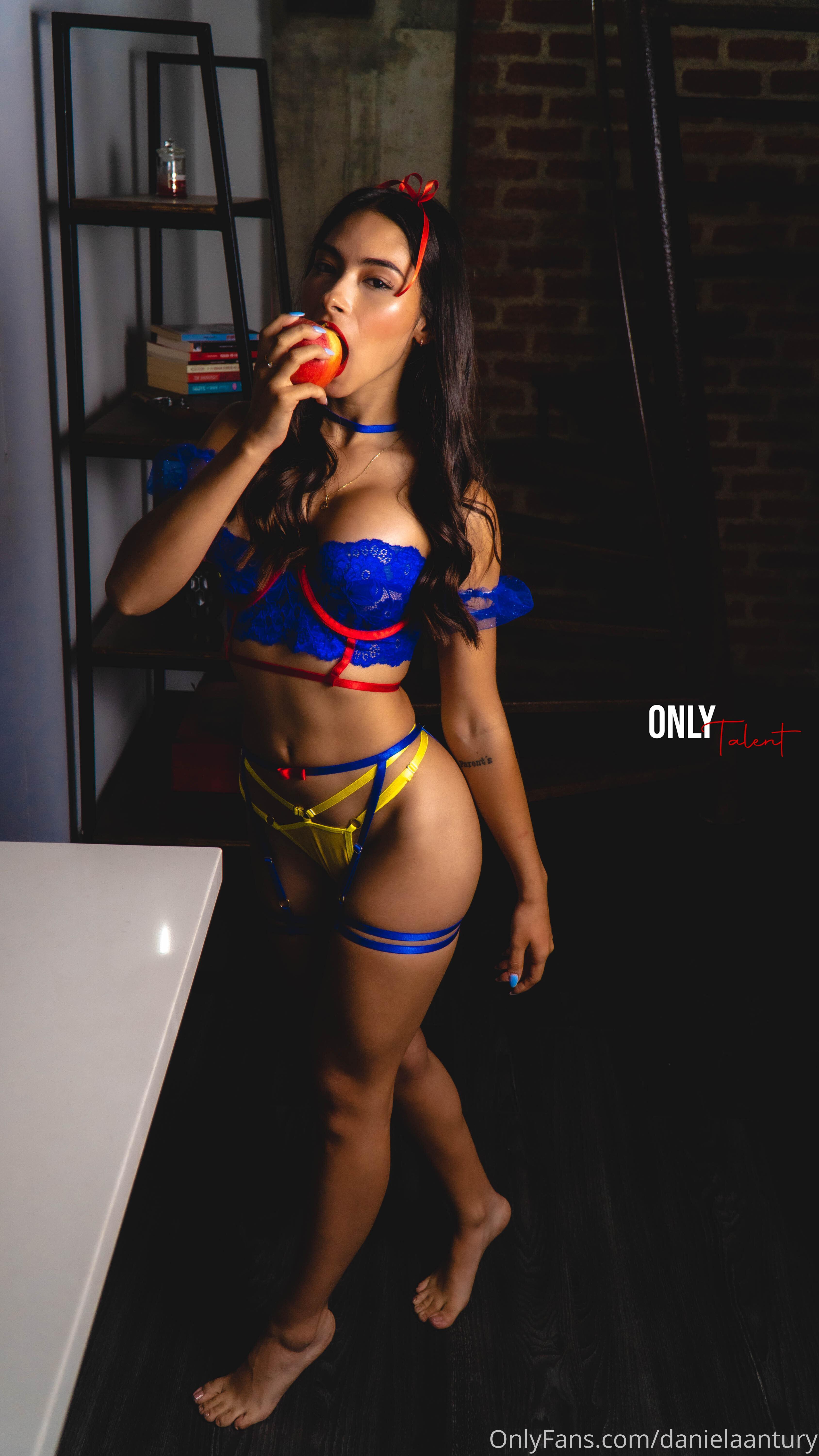 danielaantury image danielaantury-20251029-124409-8568