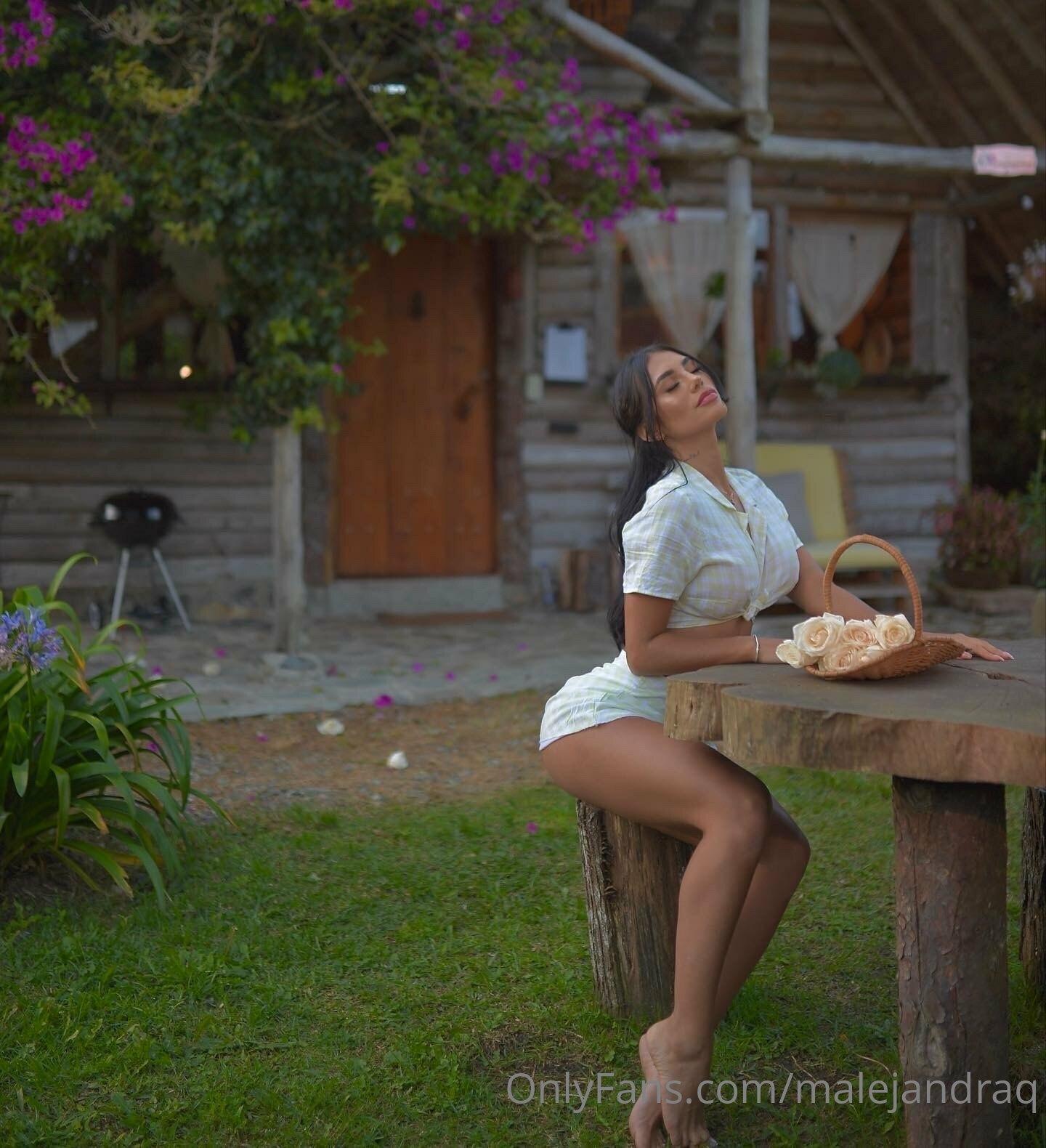 malejandraq image malejandraq-20251029-224959-9667